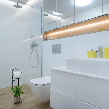 아파트 Apartament Premium Sea View Pinea 712 포비에로보